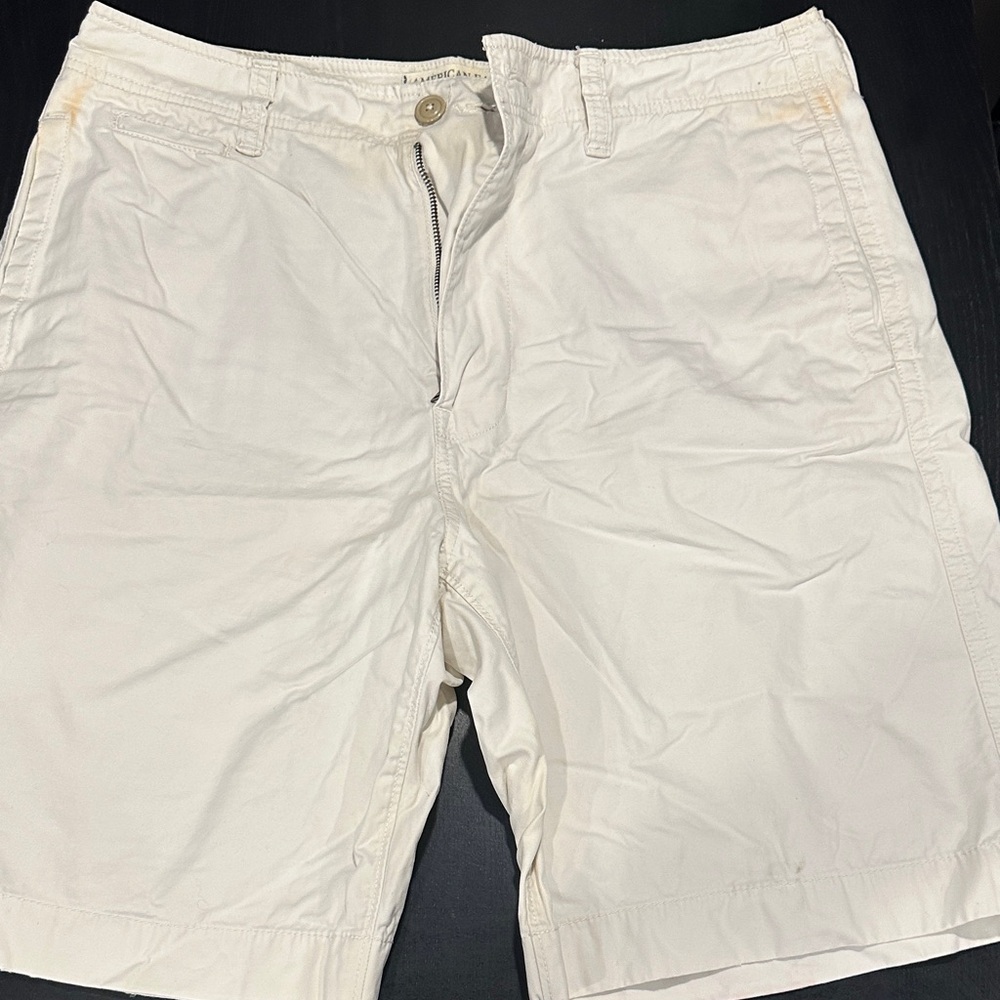 American Eagle Outfitters Cream Flat Front Shorts